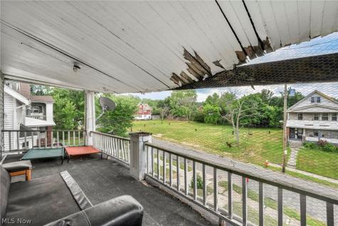 1835 Reyburn Road Cleveland OH 44112