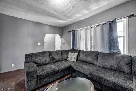 1835 Reyburn Road Cleveland OH 44112