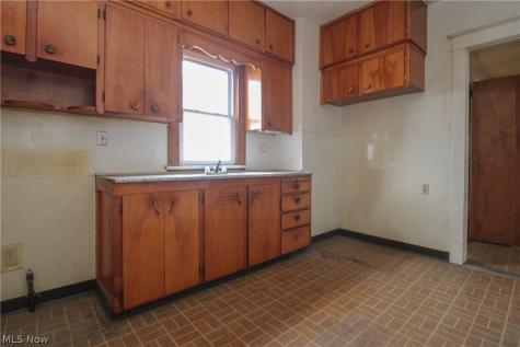 3908 Mahoning Avenue Youngstown OH 44515