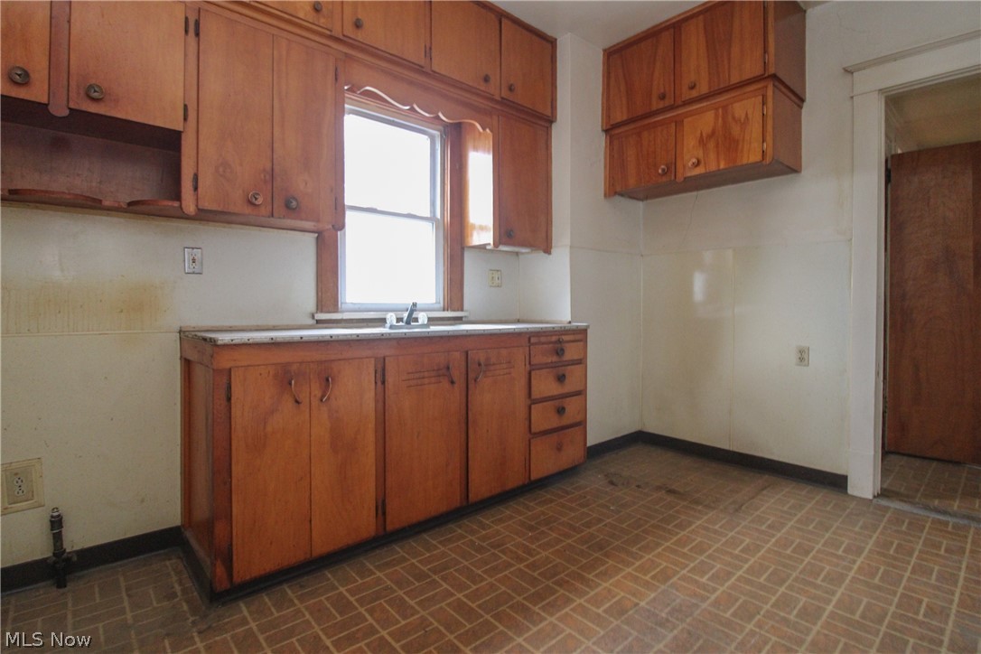 3908 Mahoning Avenue Youngstown OH 44515