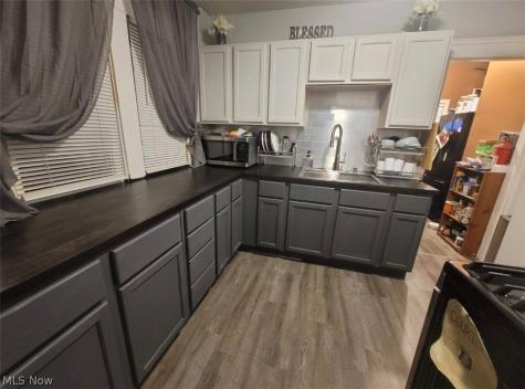 2053 W 91st Street Cleveland OH 44102