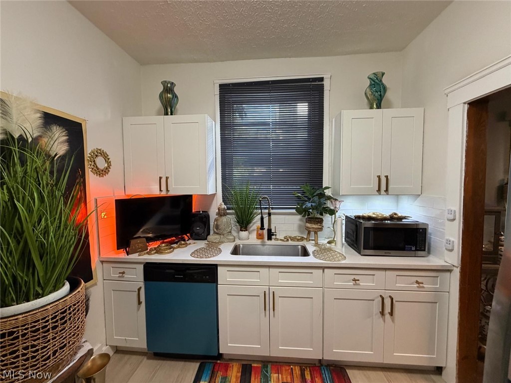 4328 Riverside Avenue Cleveland OH 44102
