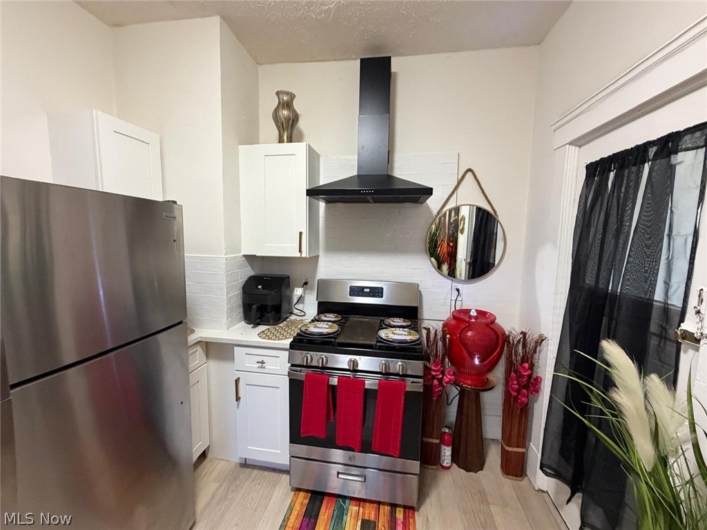 4328 Riverside Avenue Cleveland OH 44102
