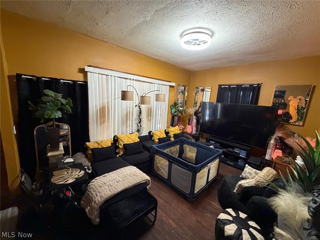4328 Riverside Avenue Cleveland OH 44102