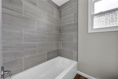 2427 Haverhill Road Twinsburg OH 44087
