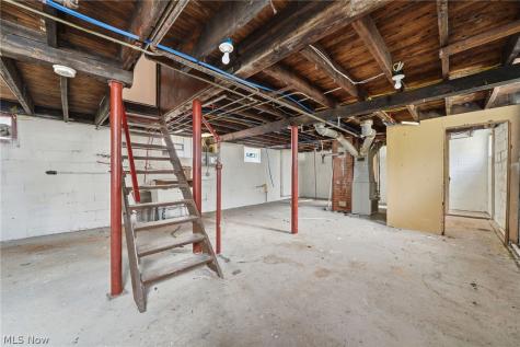 6511 Fullerton Avenue Cleveland OH 44105