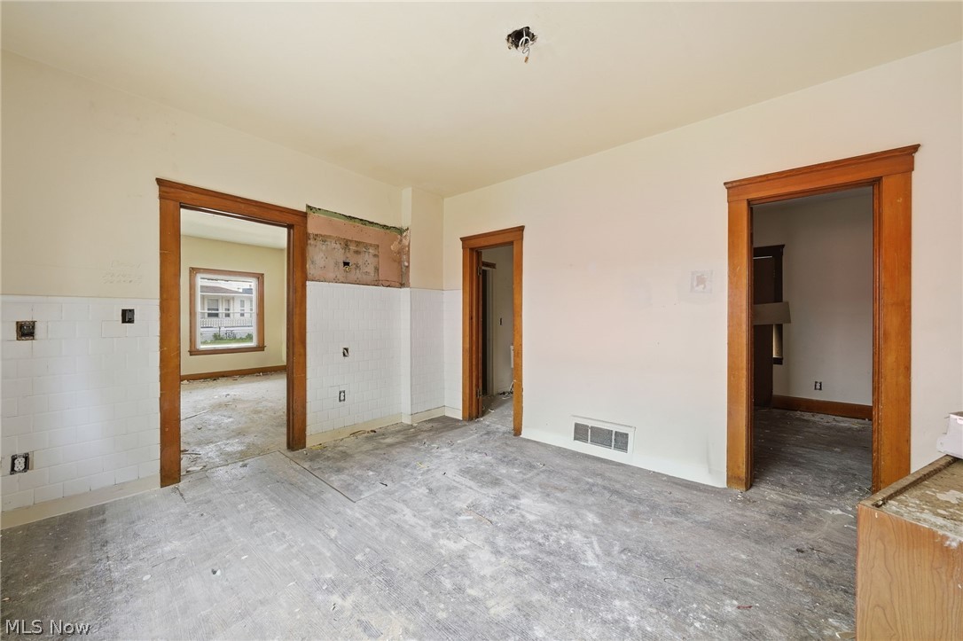 6511 Fullerton Avenue Cleveland OH 44105