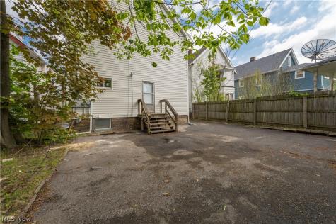 11918 Griffing Avenue Cleveland OH 44120