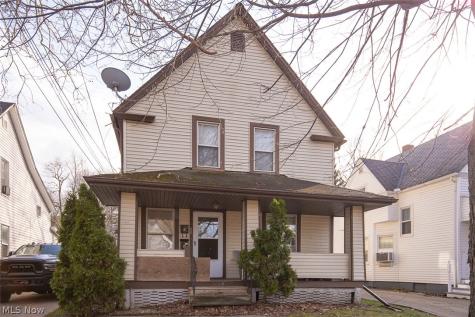 3805 Revere Court Cleveland OH 44109