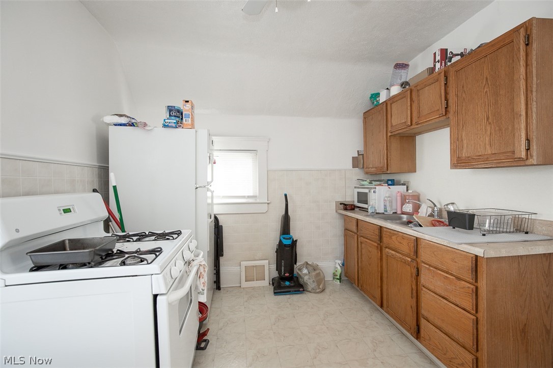 3805 Revere Court Cleveland OH 44109