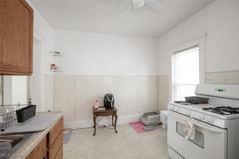 3805 Revere Court Cleveland OH 44109