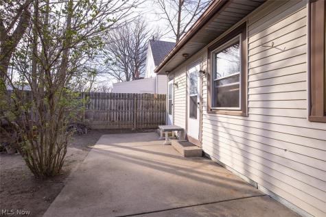 3805 Revere Court Cleveland OH 44109