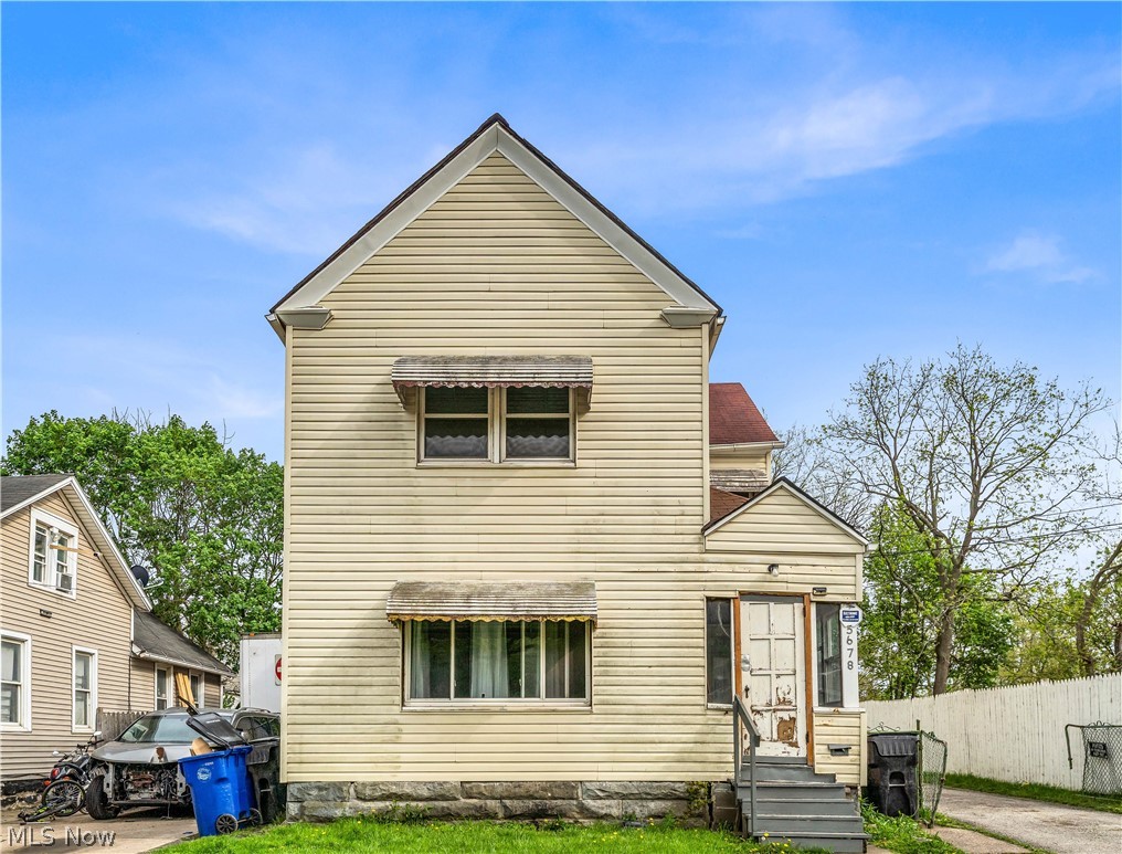 5678 Hamlet Avenue Cleveland OH 44127