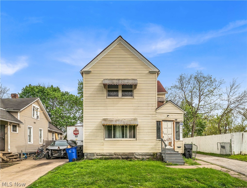 5678 Hamlet Avenue Cleveland OH 44127