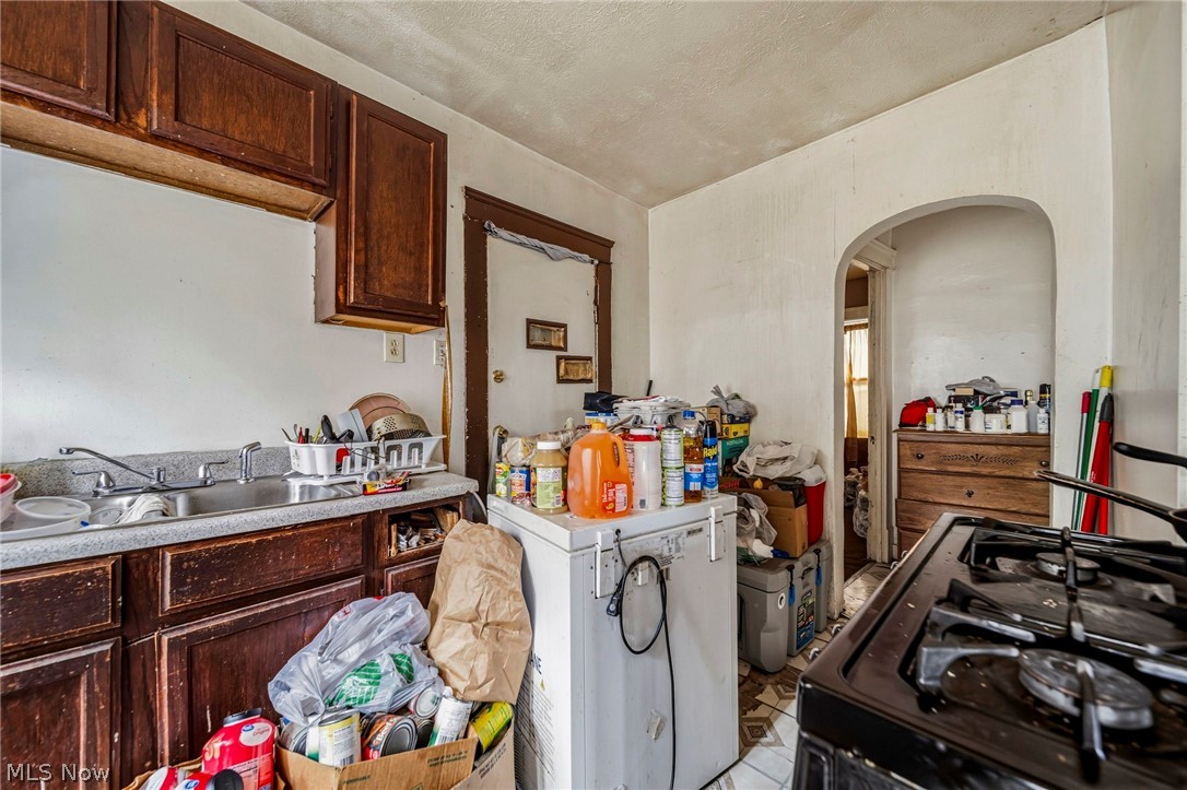 11002 Kinsman Road Cleveland OH 44104