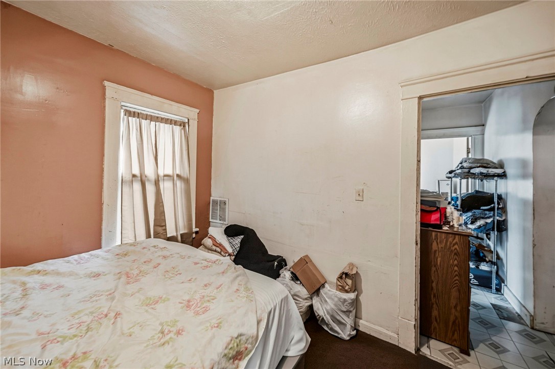 11002 Kinsman Road Cleveland OH 44104