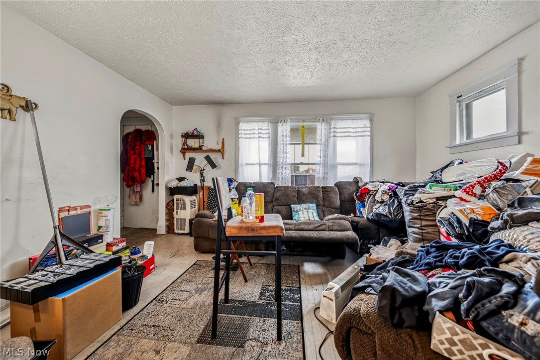 11002 Kinsman Road Cleveland OH 44104