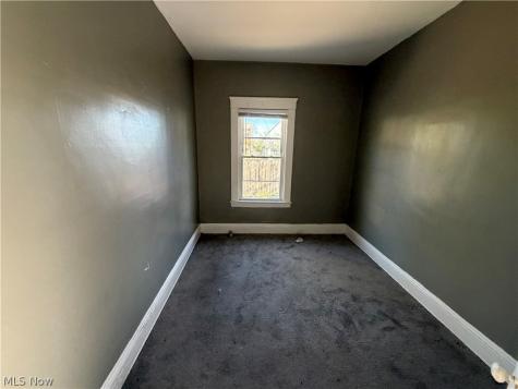 8105 Force Avenue Cleveland OH 44105