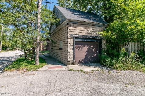 15416 Saranac Road Cleveland OH 44110