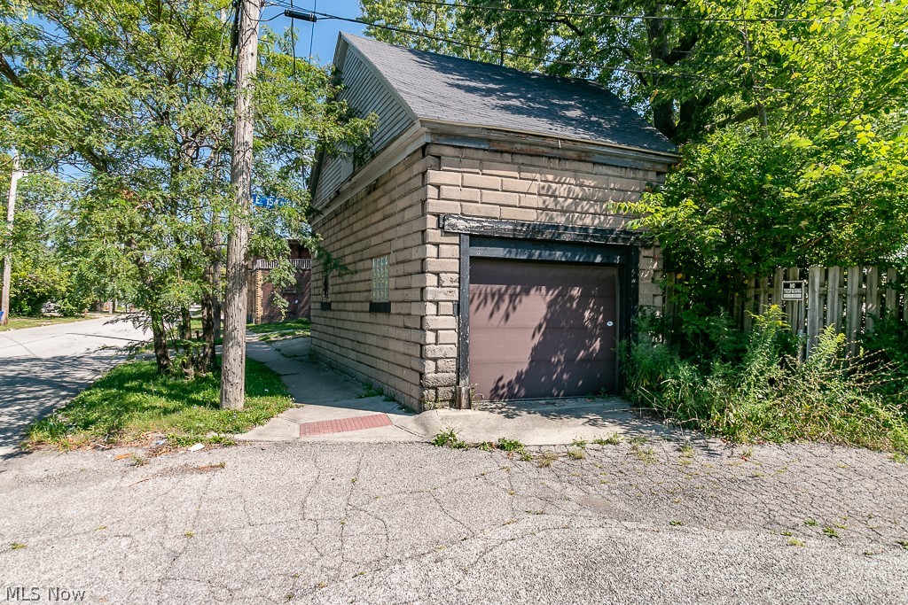 15416 Saranac Road Cleveland OH 44110
