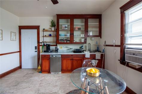4028 E 53rd Street Newburgh Heights OH 44105
