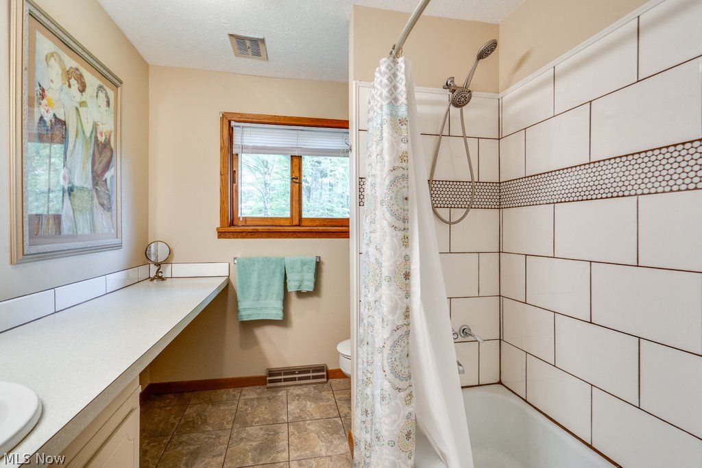 4748-4752 Sunnyside Drive Stow OH 44224