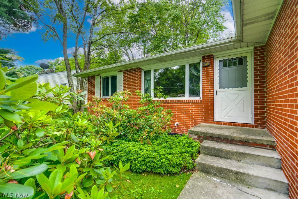 4748-4752 Sunnyside Drive Stow OH 44224