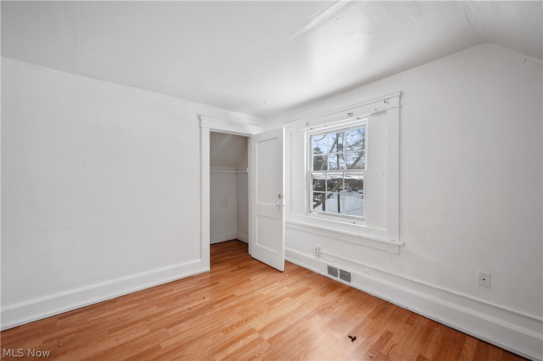 434 Matthews Street Akron OH 44306