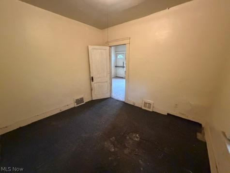 9415 Steinway Avenue Cleveland OH 44104