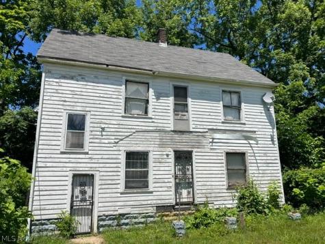 9415 Steinway Avenue Cleveland OH 44104
