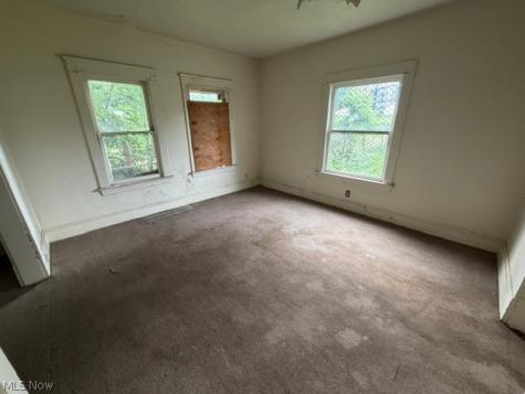 9415 Steinway Avenue Cleveland OH 44104
