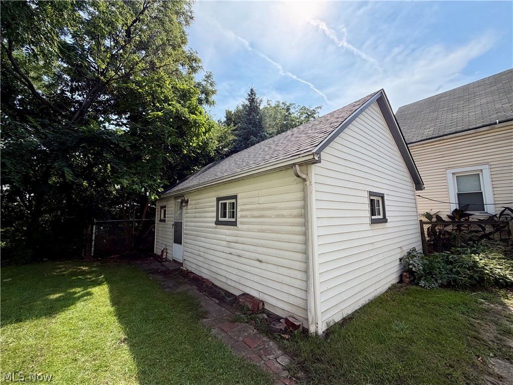 1015-1017 Auburn Avenue Cleveland OH 44113
