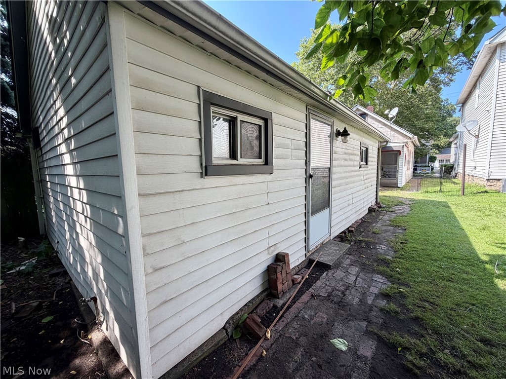 1015-1017 Auburn Avenue Cleveland OH 44113