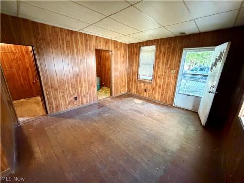 1015-1017 Auburn Avenue Cleveland OH 44113