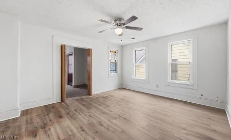 7107 Hague Avenue Cleveland OH 44102