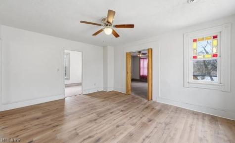 7107 Hague Avenue Cleveland OH 44102