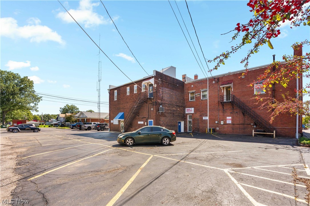 105/107/109 E Ohio Avenue Sebring OH 44672