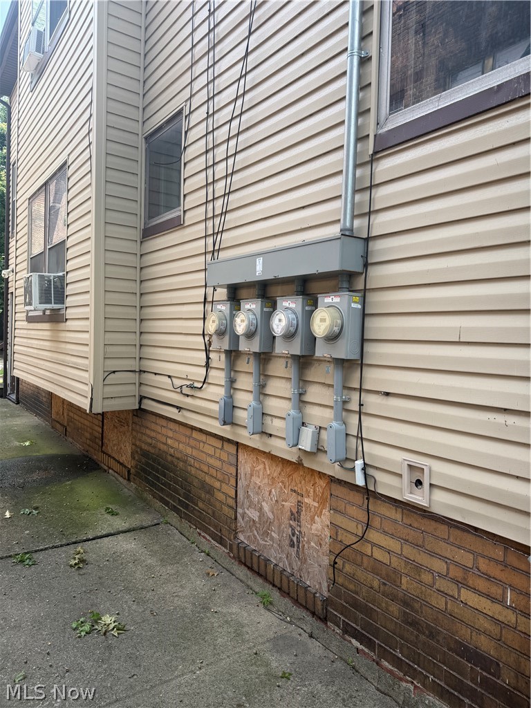 381 E 152nd Street Cleveland OH 44110