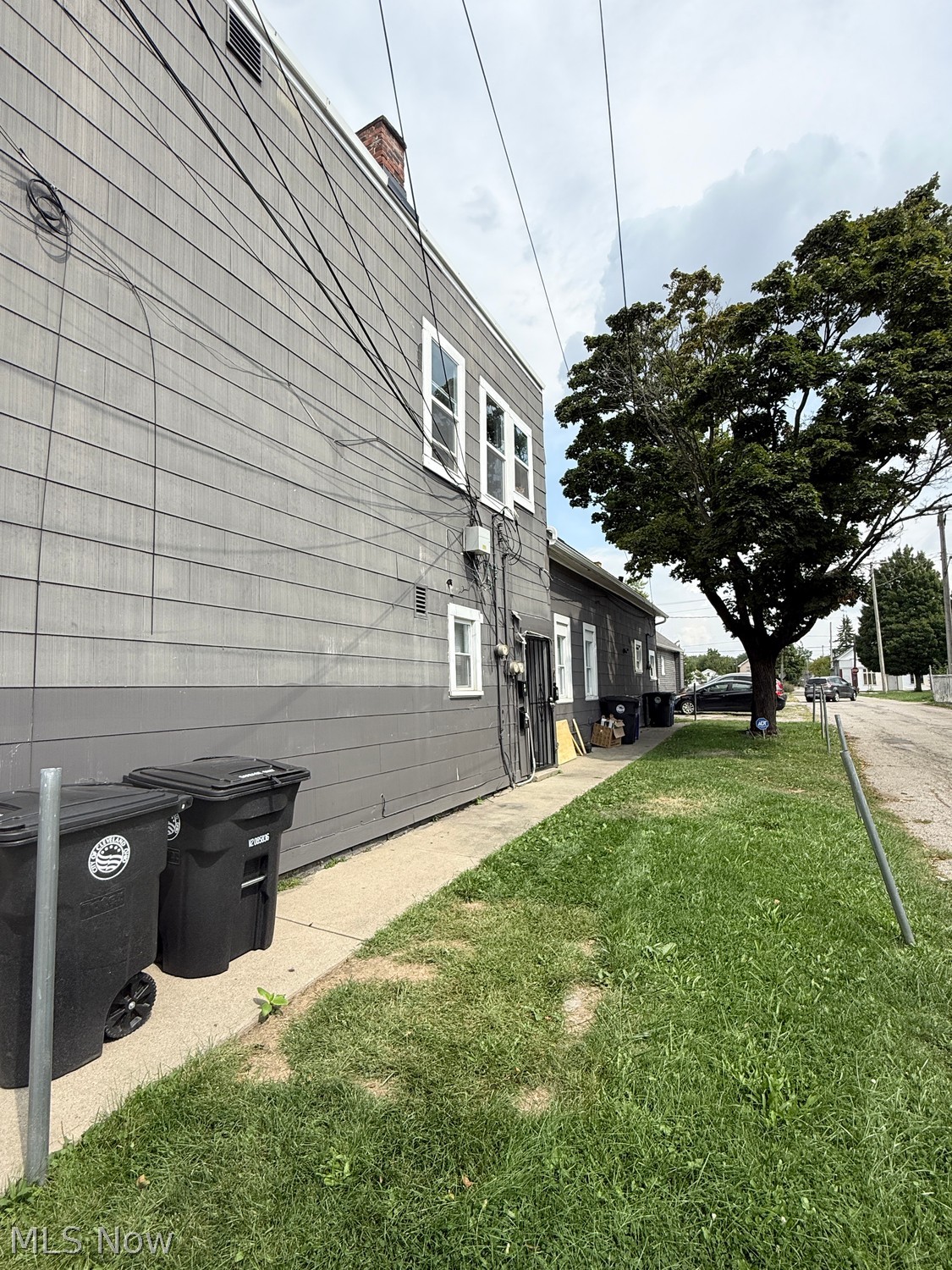 3233 W 56th Street W Cleveland OH 44102