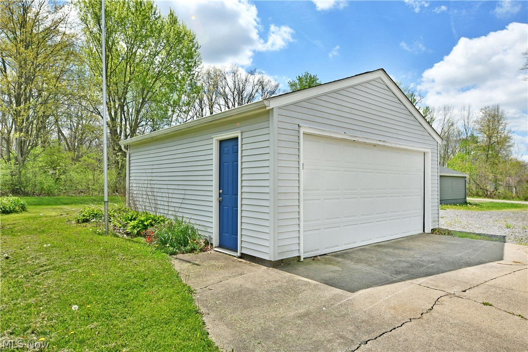 406 Mcdonald Avenue Mcdonald OH 44437