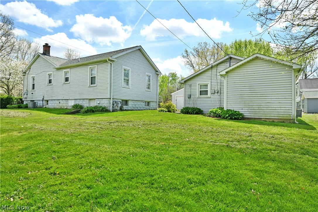 406 Mcdonald Avenue Mcdonald OH 44437