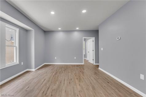 3925 Riverside Avenue Cleveland OH 44109