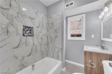 3925 Riverside Avenue Cleveland OH 44109