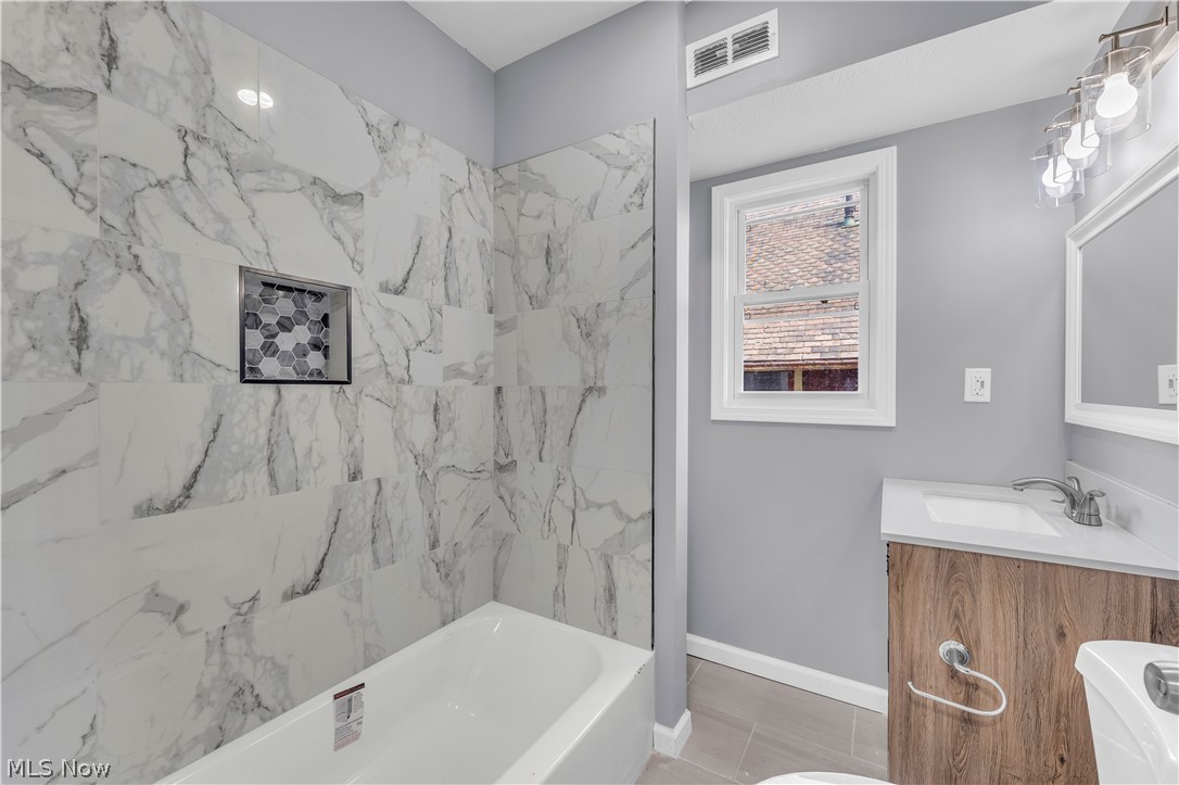 3925 Riverside Avenue Cleveland OH 44109