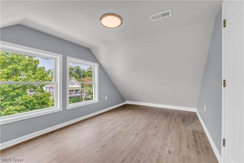 3925 Riverside Avenue Cleveland OH 44109