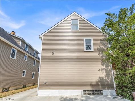 3925 Riverside Avenue Cleveland OH 44109