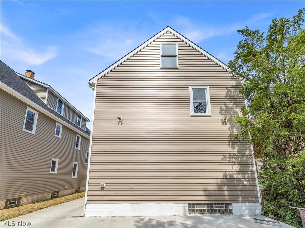 3925 Riverside Avenue Cleveland OH 44109