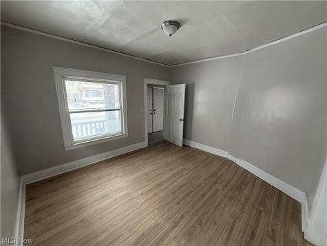 1028 E 146 Street Cleveland OH 44110