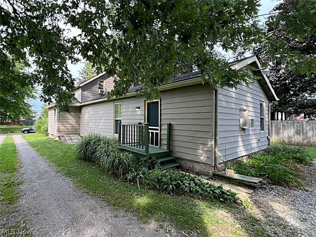 224 6th Street Elyria OH 44035