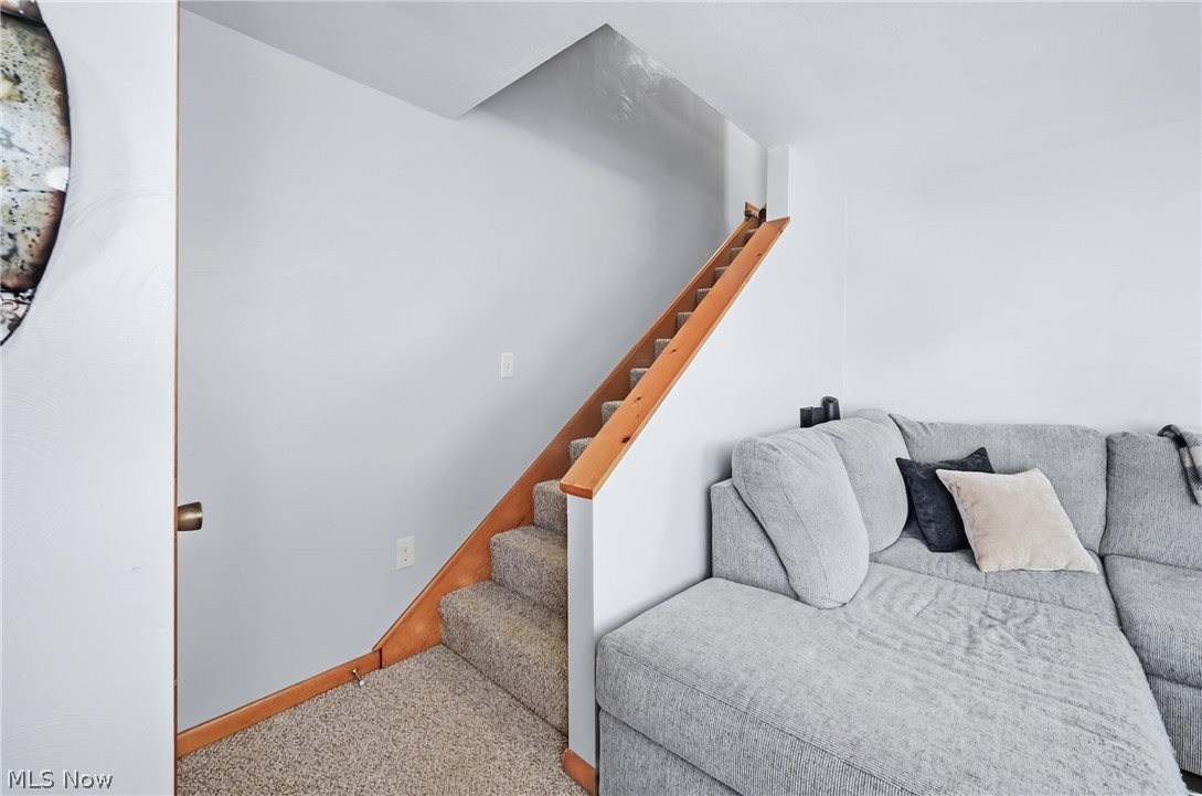 547 Gladys Street Hubbard OH 44425